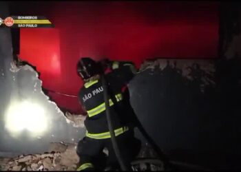 equipe de resgate, combatentes de incêndio, bombeiros voluntários
