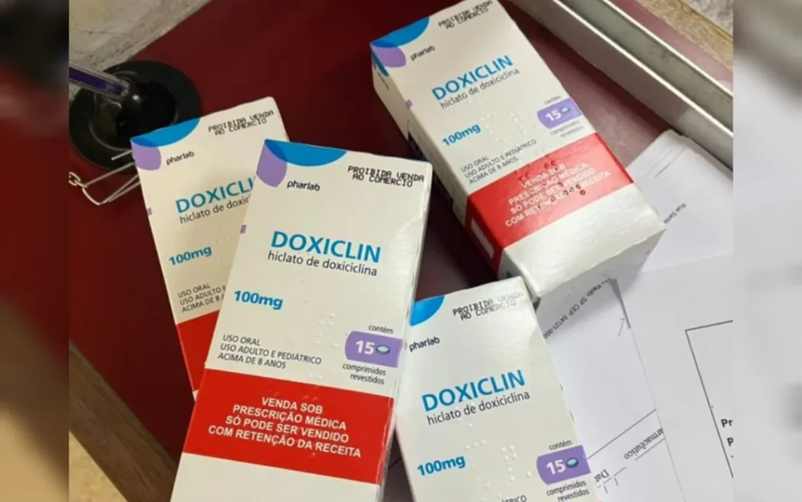 doxiciclina;