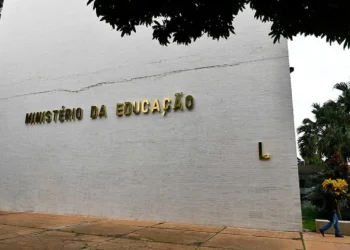 Educação à Distância;