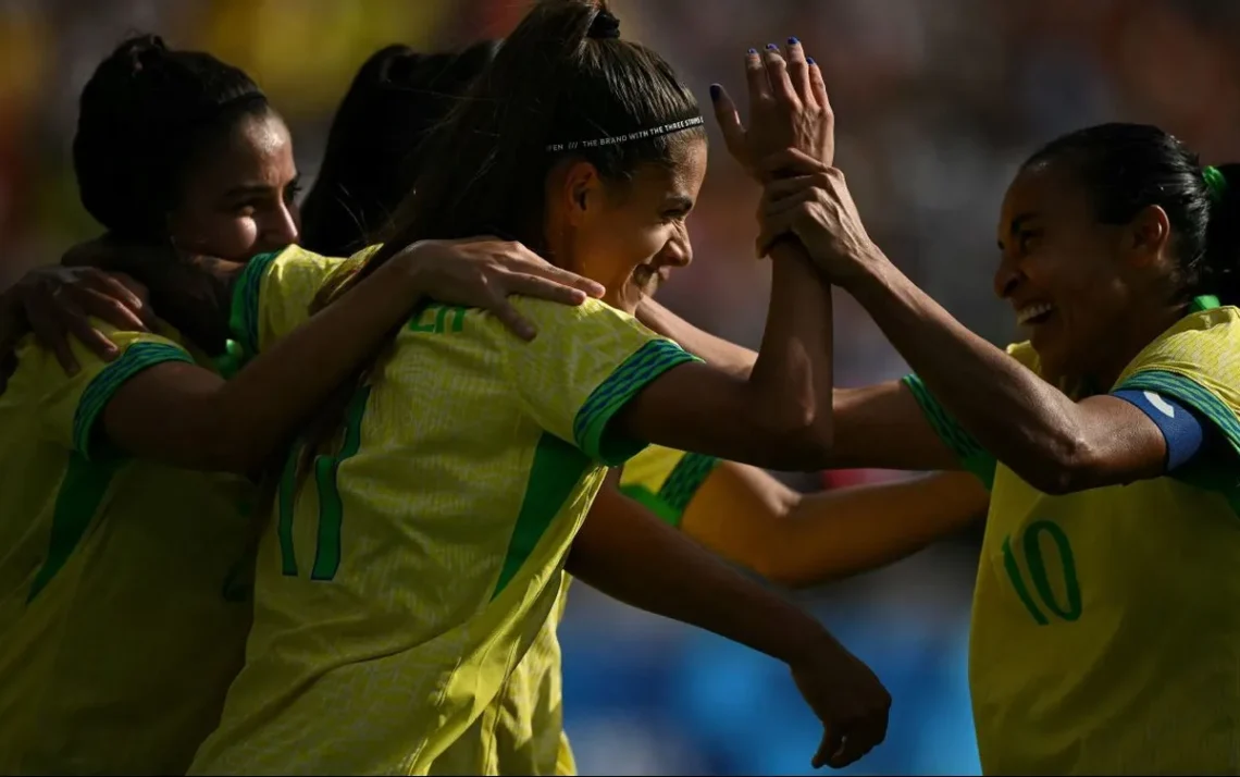 futebol, de mulheres;