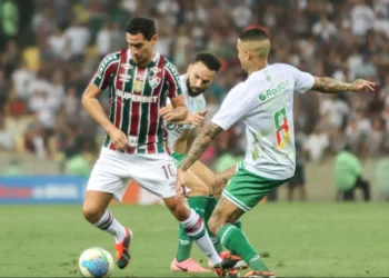 empate, igualdade, igualdade na competição;