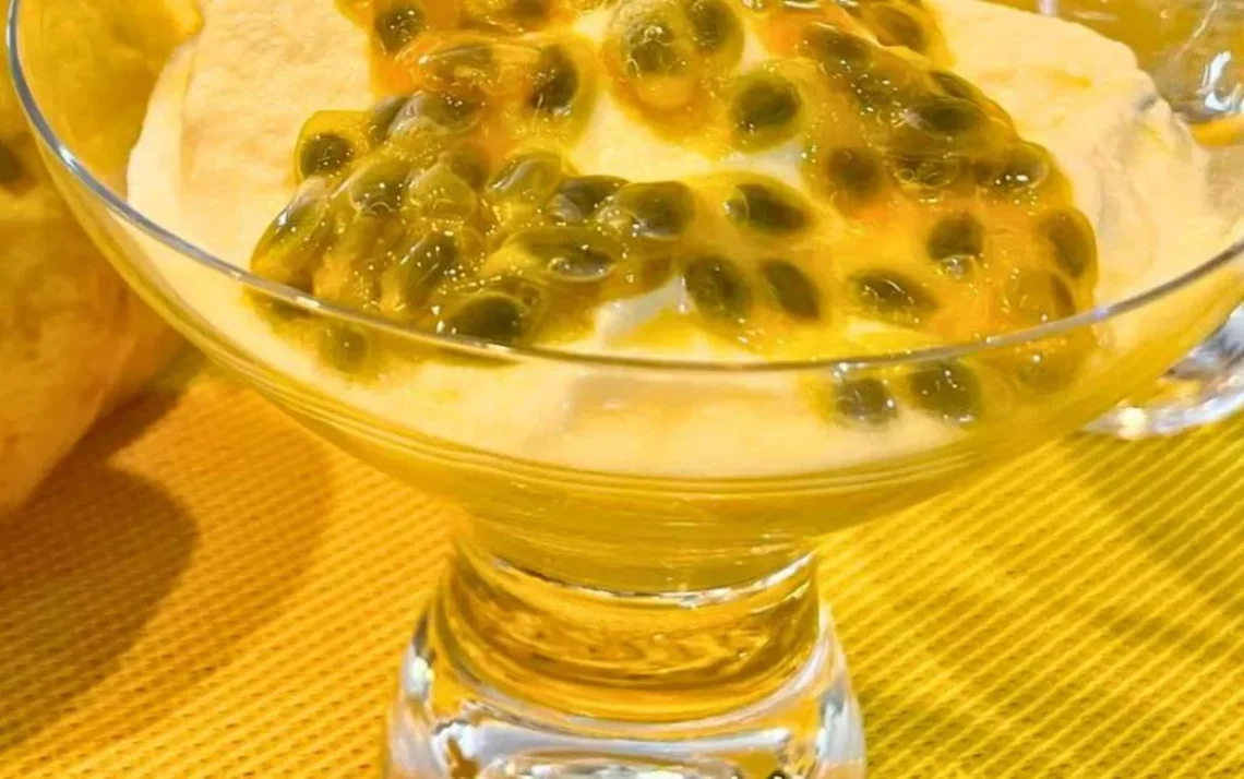 mousse, de maracujá, sobremesa, cremosa;