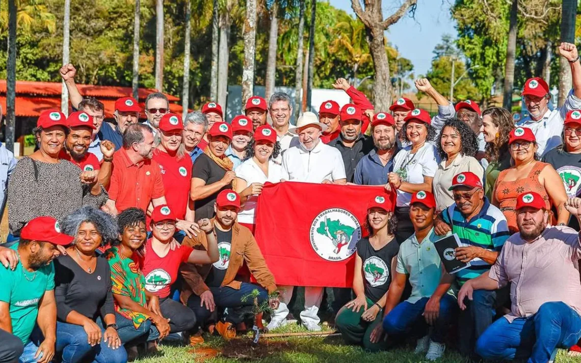 Movimento dos Trabalhadores Rurais Sem Terra;