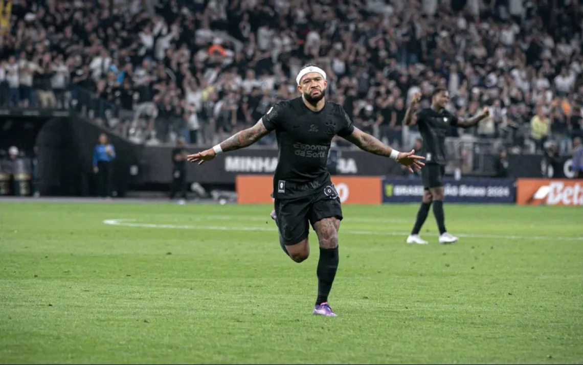 Memphis Depay vibra com 1º gol no Corinthians e ganha mensagem engraçada de Yuri Alberto: 'Congratulations, bro' - Foto: @ ESPN - Todos os direitos: @ ESPN