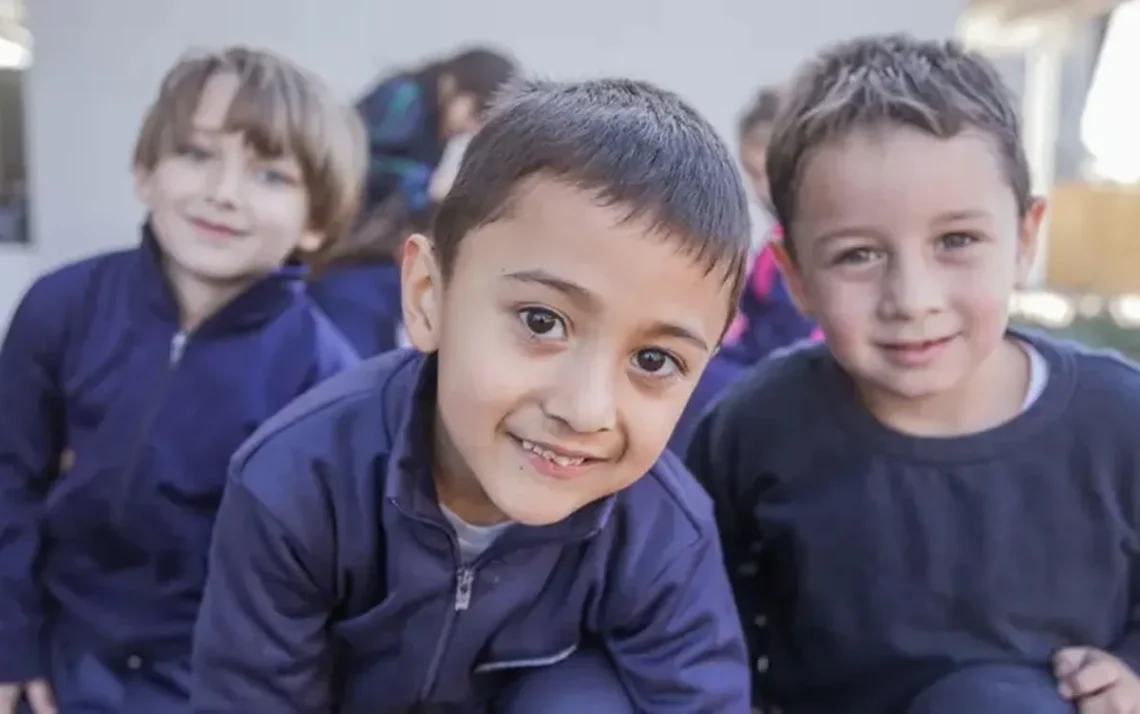 instituição, de ensino, colégio, estabelecimento, de ensino;