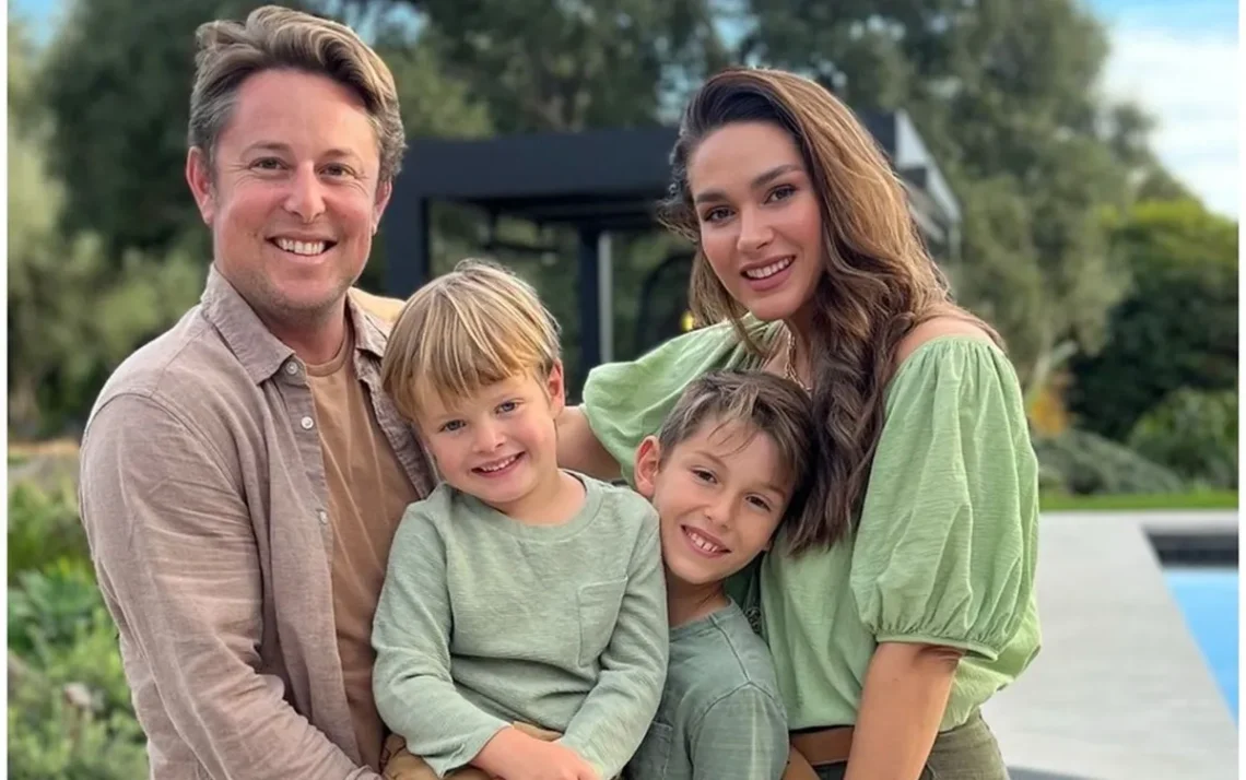 Fernanda Machado com marido e filhos — Foto: Repodução/Instagram - Todos os direitos: © Revista Quem