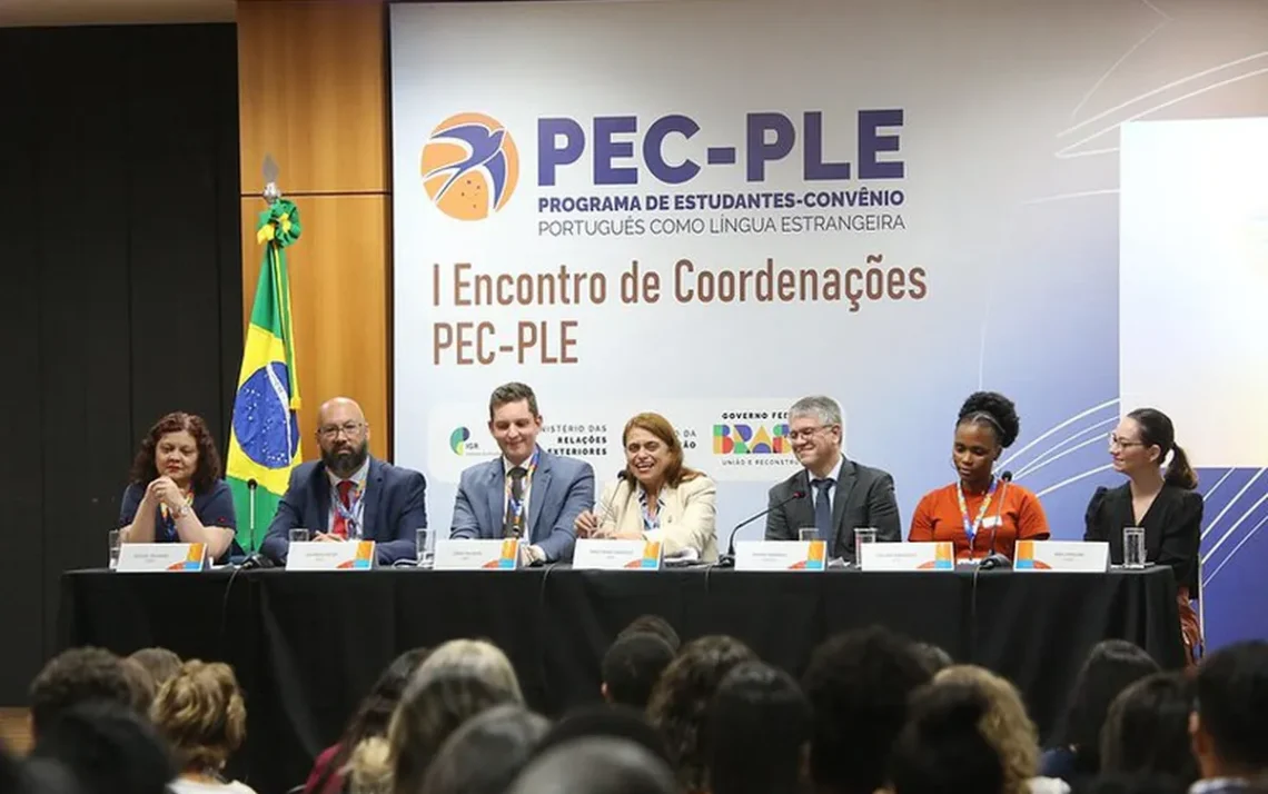 programa, estudantes, vagas, instituições, ensino;