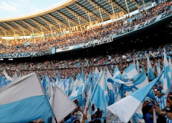 caos, hinchas, entradas, setores, exclusivos, torcida, do Racing;