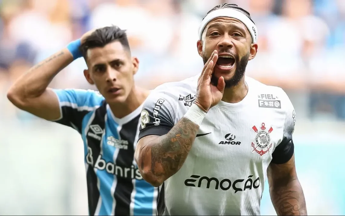 Memphis Depay provoca goleiro do Grêmio após golaço pelo Corinthians: 'Era melhor não se envolver' - Foto: @ ESPN - Todos os direitos: @ ESPN