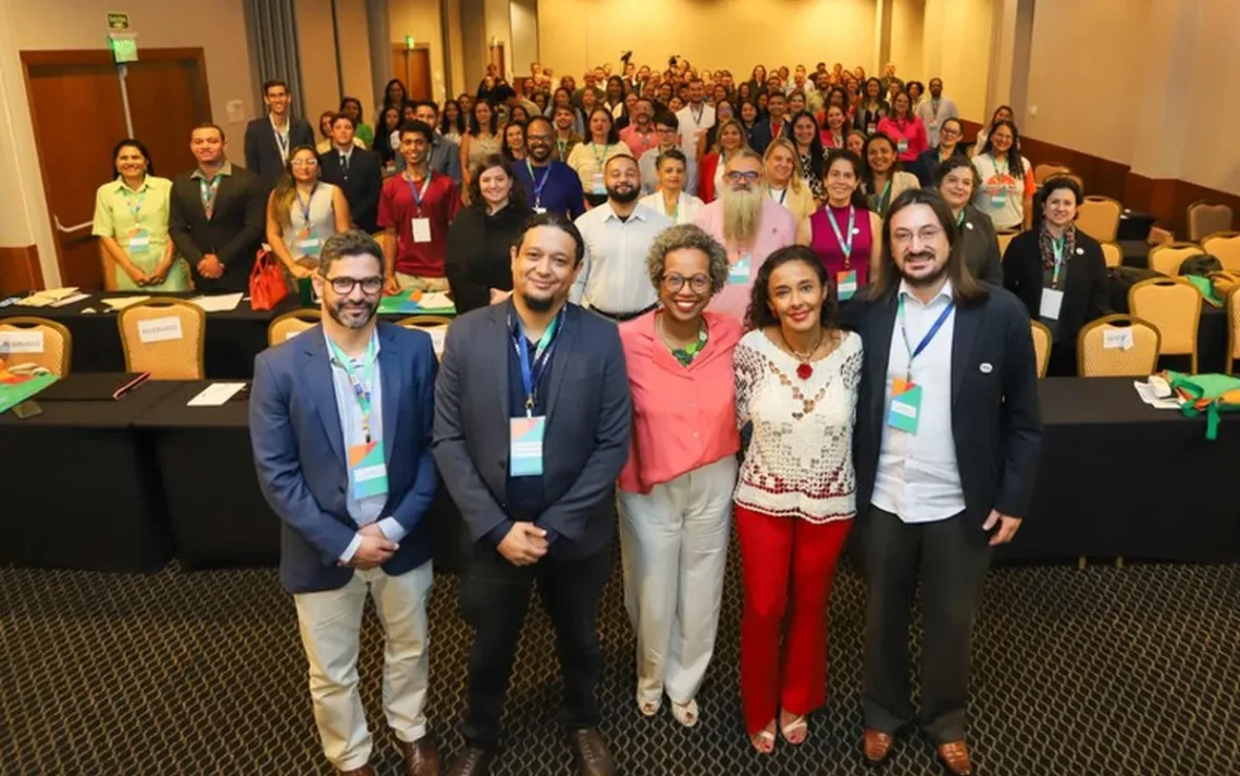 Ensino, Educação-Formação, Formação-Profissional, Desenvolvimento-Pessoal, Desenvolvimento-Intelectual;