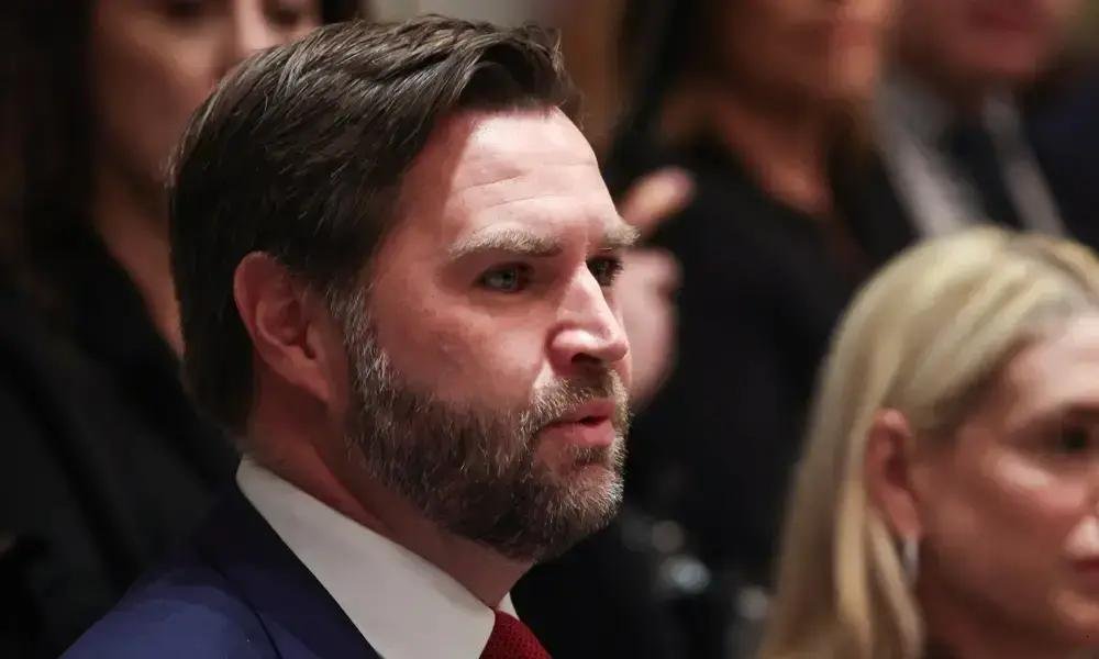 A Turning Point USA e o potencial apoio a J.D. Vance em 2028