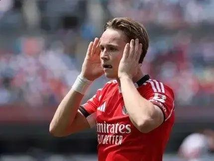 Andreas Schjelderup denunciado por compartilhar vídeo de menores