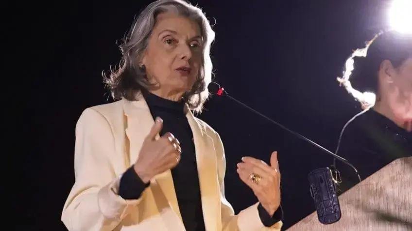 Cármen Lúcia rebate críticas sobre tentativa de golpe de Estado