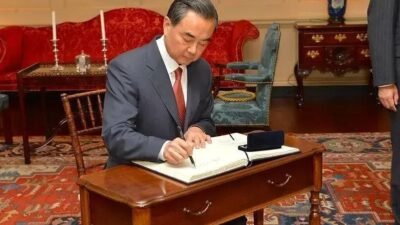 China critica Japão por declarações sobre intervenção em Taiwan