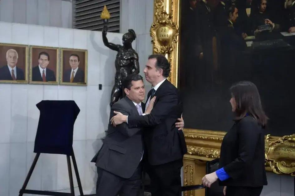 Crise no Senado? Jantar entre Alcolumbre e Pacheco reitera apoio político