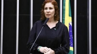 Deputada Carla Zambelli pode perder mandato após decisão do STF