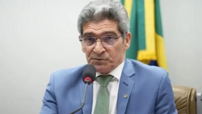 Deputado baiano é investigado por emenda favorável a empresa de ex-assessor
