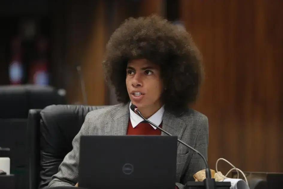 Deputado Renato Freitas fala sobre uso de cannabis e briga de rua em Curitiba