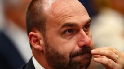 Eduardo Bolsonaro é tornar réu por coação no STF em caso de golpe