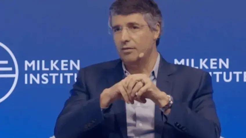 Esteves critica Bolsa Família e taxa de juros em evento do Milken Institute