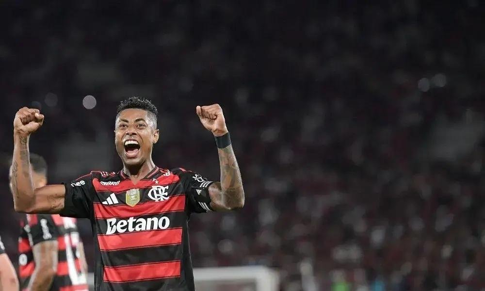 Flamengo vence Sport e assume a liderança do Campeonato Brasileiro
