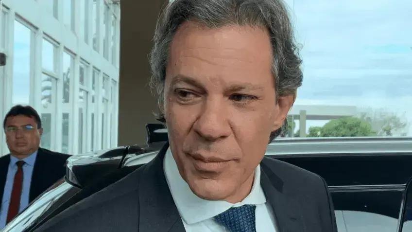 Governo busca zerar déficit primário com congelamento de gastos