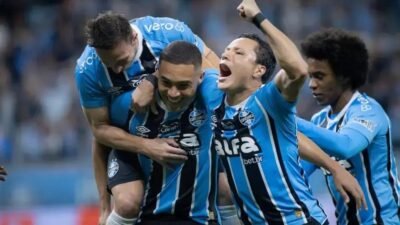 Grêmio vira sobre o Palmeiras e destaca-se na busca pelo 8º lugar no Brasileiro
