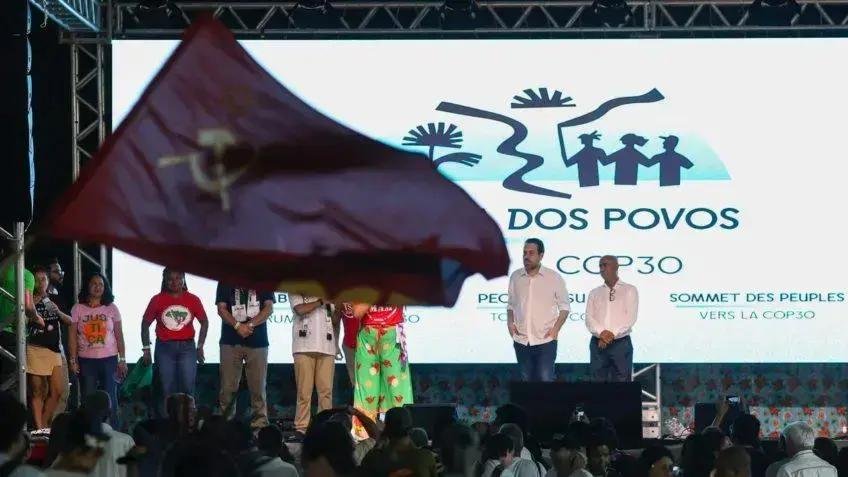 Guilherme Boulos entre aplausos e críticas na Cúpula dos Povos