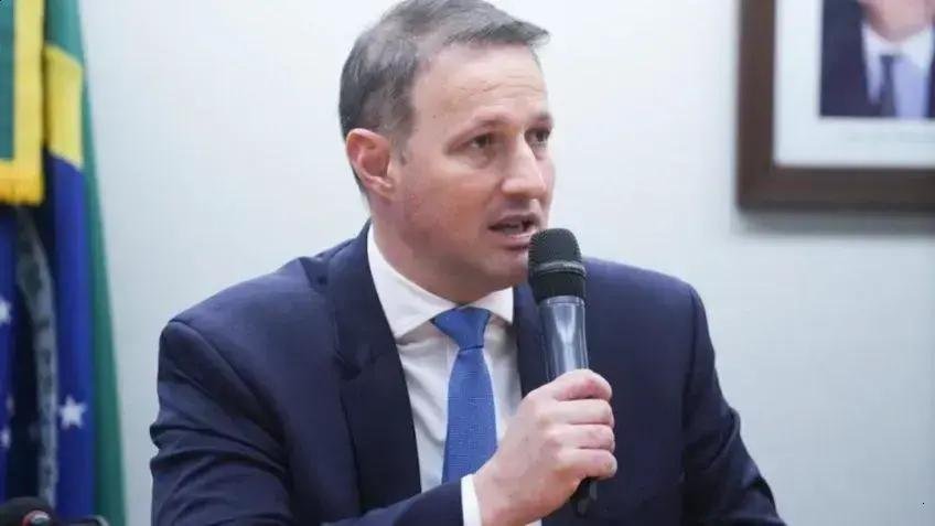 Hugo Motta designa Derrite como relator do PL Antifacção na Câmara dos Deputados