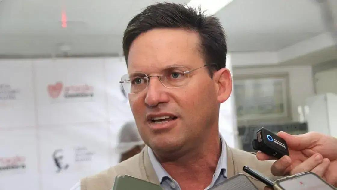 João Roma critica prisão de Bolsonaro como uma perseguição sistemática