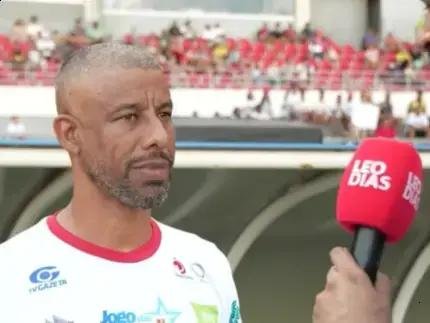 Léo Moura torce pelo Flamengo na final da Libertadores contra o Palmeiras