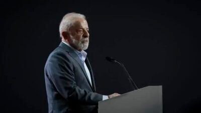 Lula sanciona lei que veta linguagem neutra no Brasil