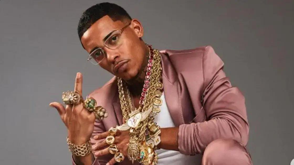 MC Poze é processado por dívida de ex-funcionária após saída da prisão