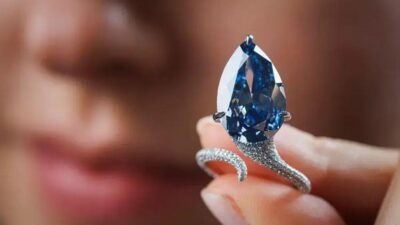 Mellon Blue: o impressionante leilão do diamante azul vivo de 9,51 quilates