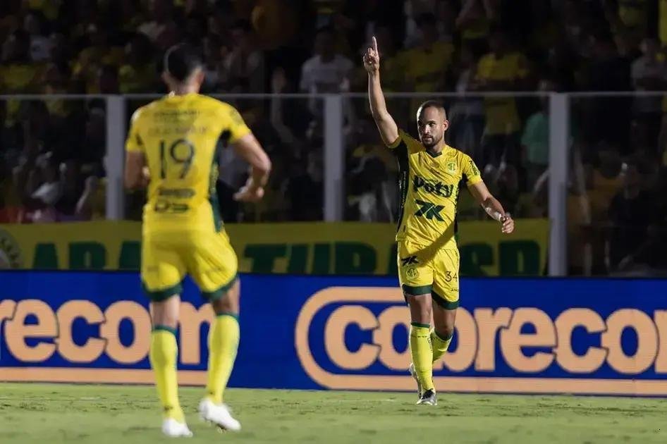 Mirassol surpreende e derrota Palmeiras na 33ª rodada do Brasileiro