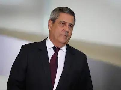 Moraes mantém prisão de Braga Netto citando risco de fuga