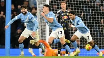 Phil Foden brilha e garante virada do Manchester City em jogo emocionante