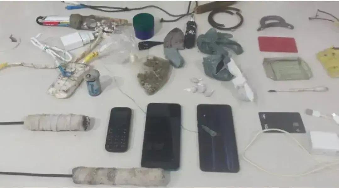 Polícia Militar faz varredura em celas da Delegacia de Inhambupe