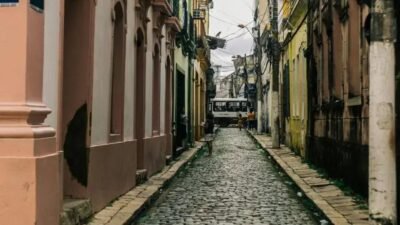 Prefeitos de Belém e Paris firmam acordo em busca de sustentabilidade