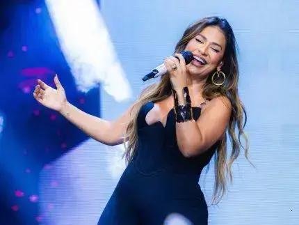 Simone Mendes realiza encontro exclusivo com fãs antes do novo álbum