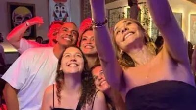 A equipe do "É de Casa" celebra o fim de ano em grande estilo