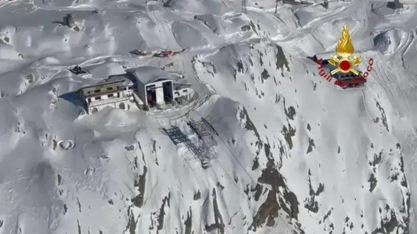 Acidente com teleférico na Itália: quatro feridos e resgates em andamento