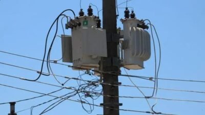 Aneel aprova novo regulamento de compartilhamento de postes entre distribuidoras e telecomunicações