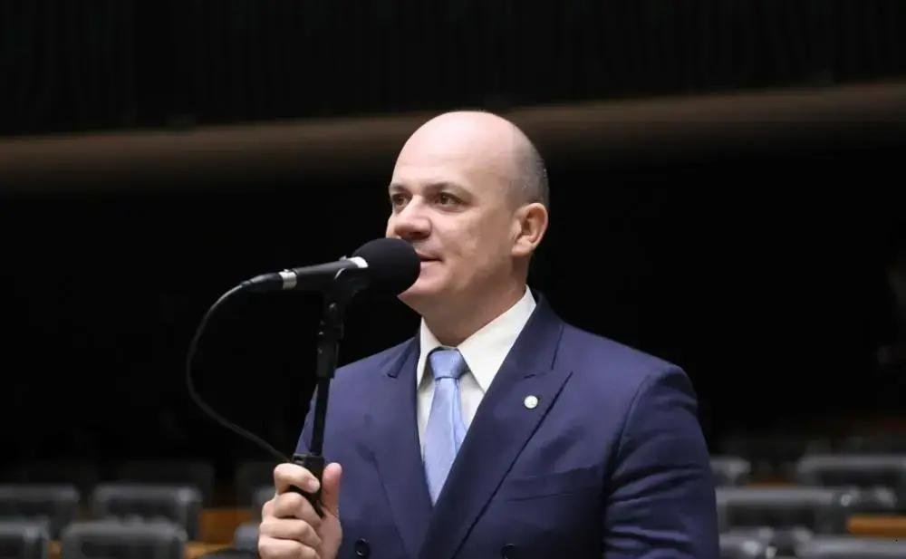 Cabo Gilberto critica governo Lula sobre fraudes no INSS e perseguições