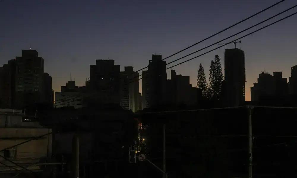 Ciclone extratropical causa caos e falta de energia na Grande São Paulo