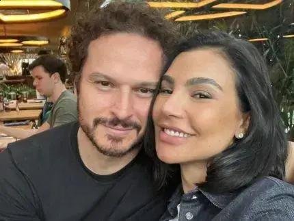 Cíntia Chagas e Fred Costa anunciam término amistoso de relacionamento