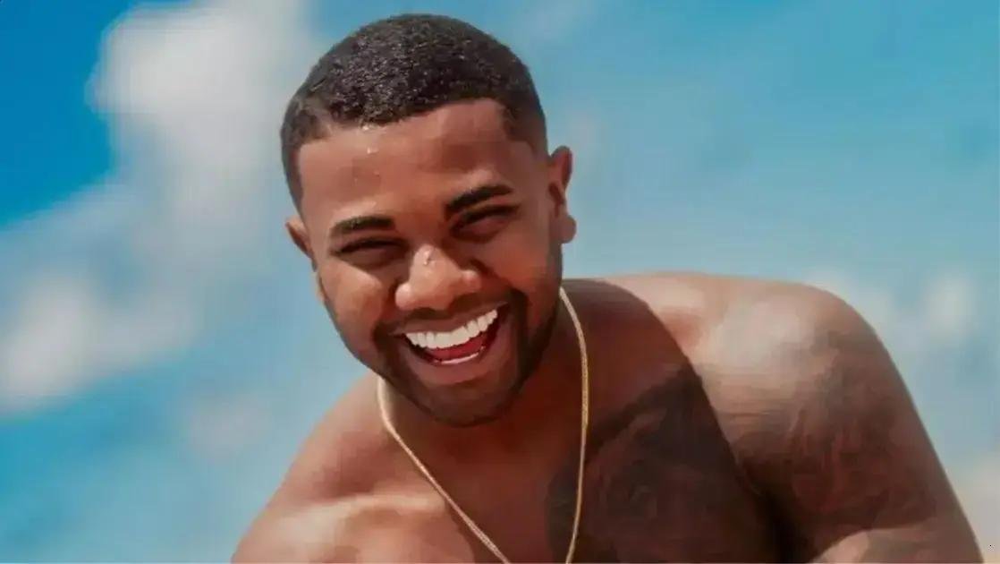 Davi Brito é visto com mulher misteriosa e provoca rumores de romance