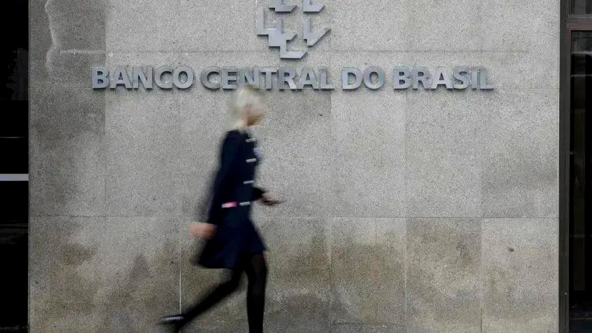 Déficit nas Contas Externas do Brasil Chega a US$ 4,9 Bilhões