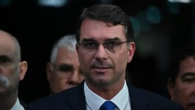 Disputa pelo Senado é reconfigurada com candidatura de Flávio Bolsonaro
