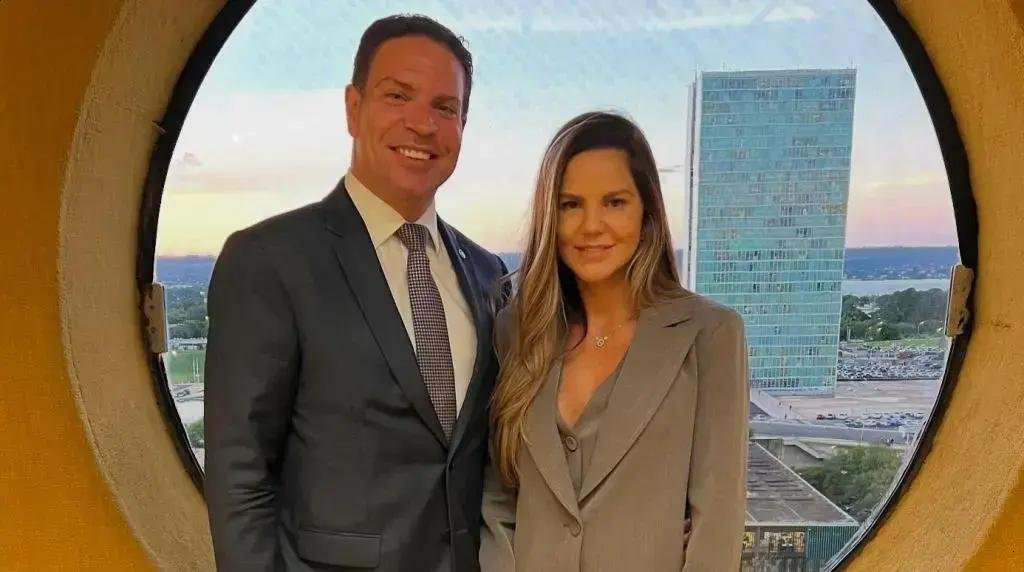 Esposa de Ramagem solicita ao STF desbloqueio de suas contas bancárias